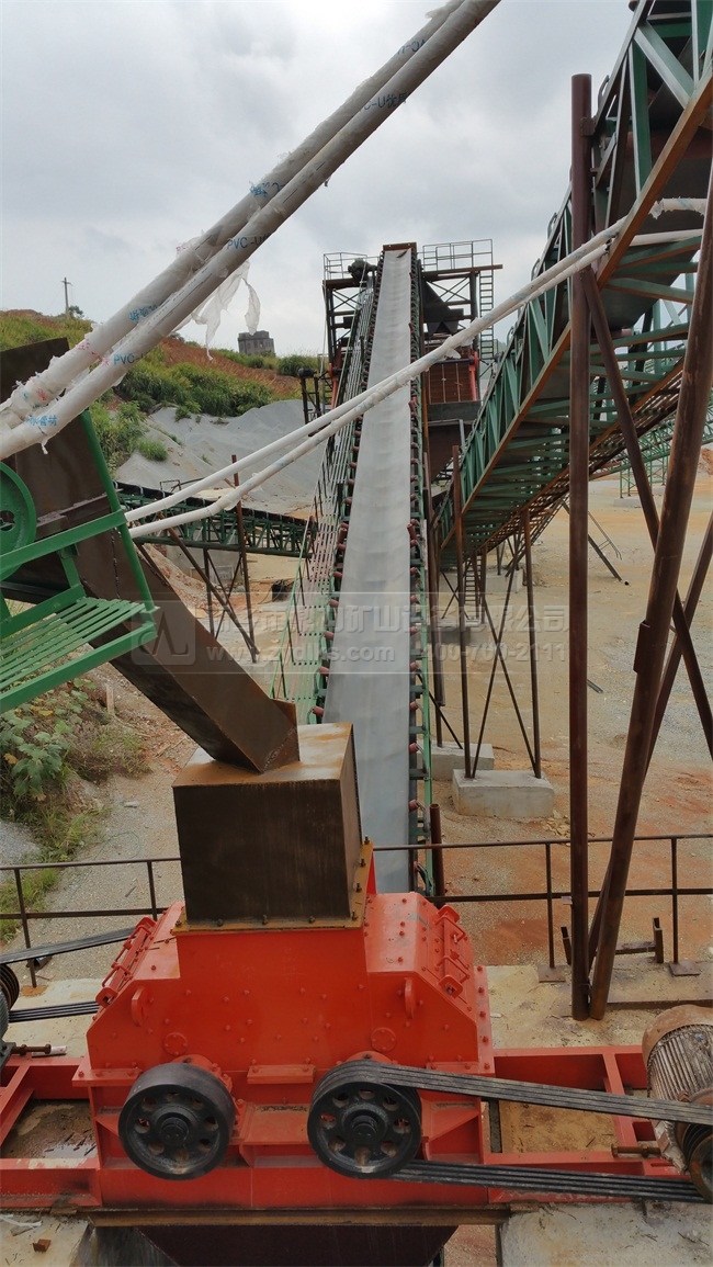 小型錘式破碎機(jī)及其原理