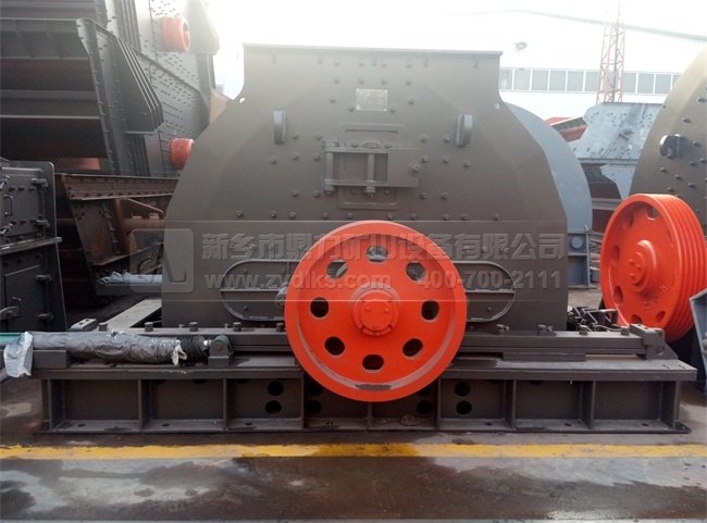 環(huán)錘式破碎機(jī)