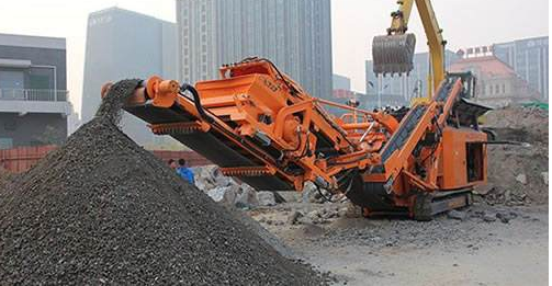 移動粉碎機(jī)為什么不能過度工作?