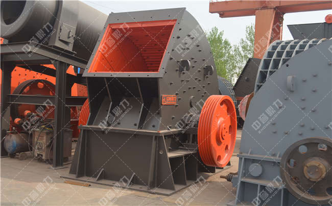 河南中譽鼎力的反擊式破碎機多少錢一臺