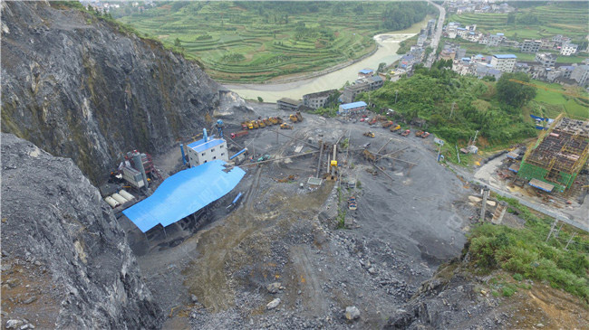 �r(sh��)�a(ch��n)300��ʯ����ɰ���a(ch��n)�������X(qi��n)��