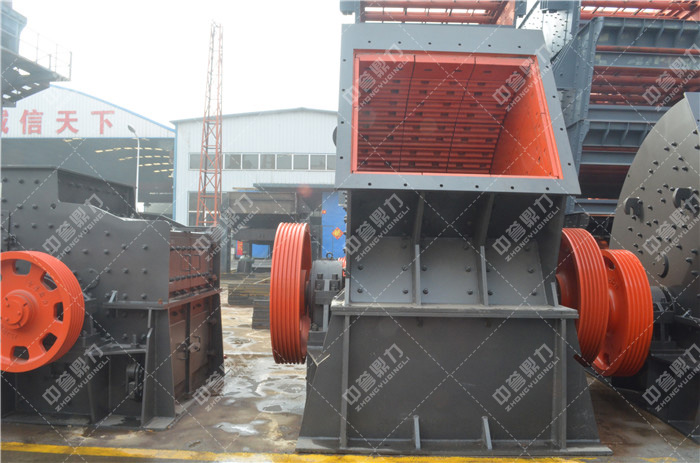 河南鼎力PCZ1615錘式破碎機