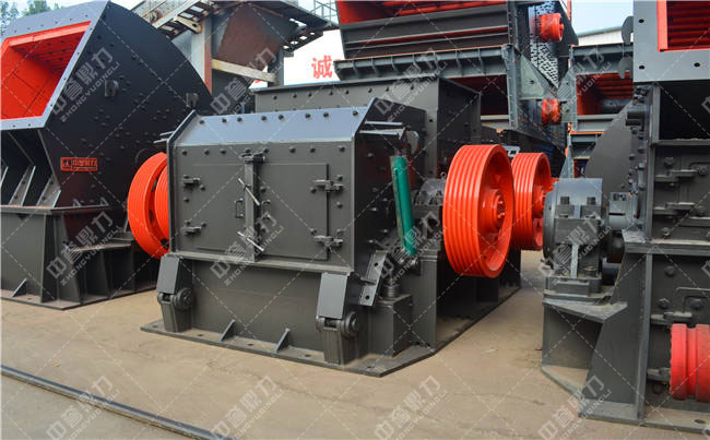 雙轉(zhuǎn)子制砂機除銹